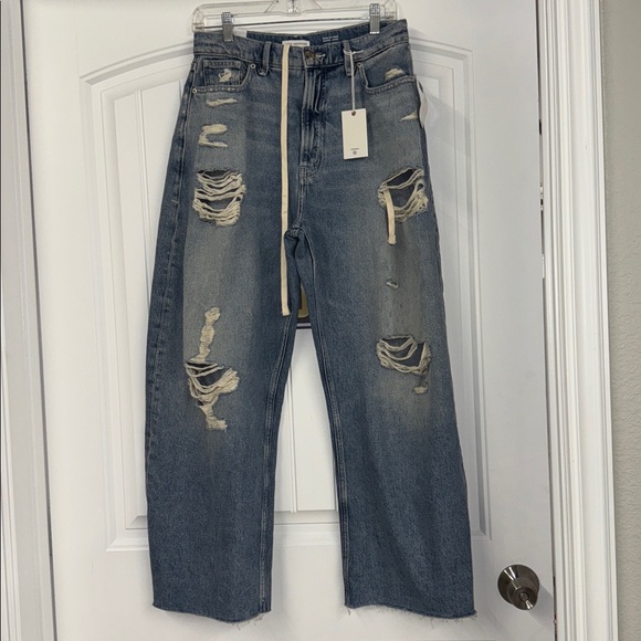 Good American Good Extreme Barrel in Indigo965 - Picture 8 of 13